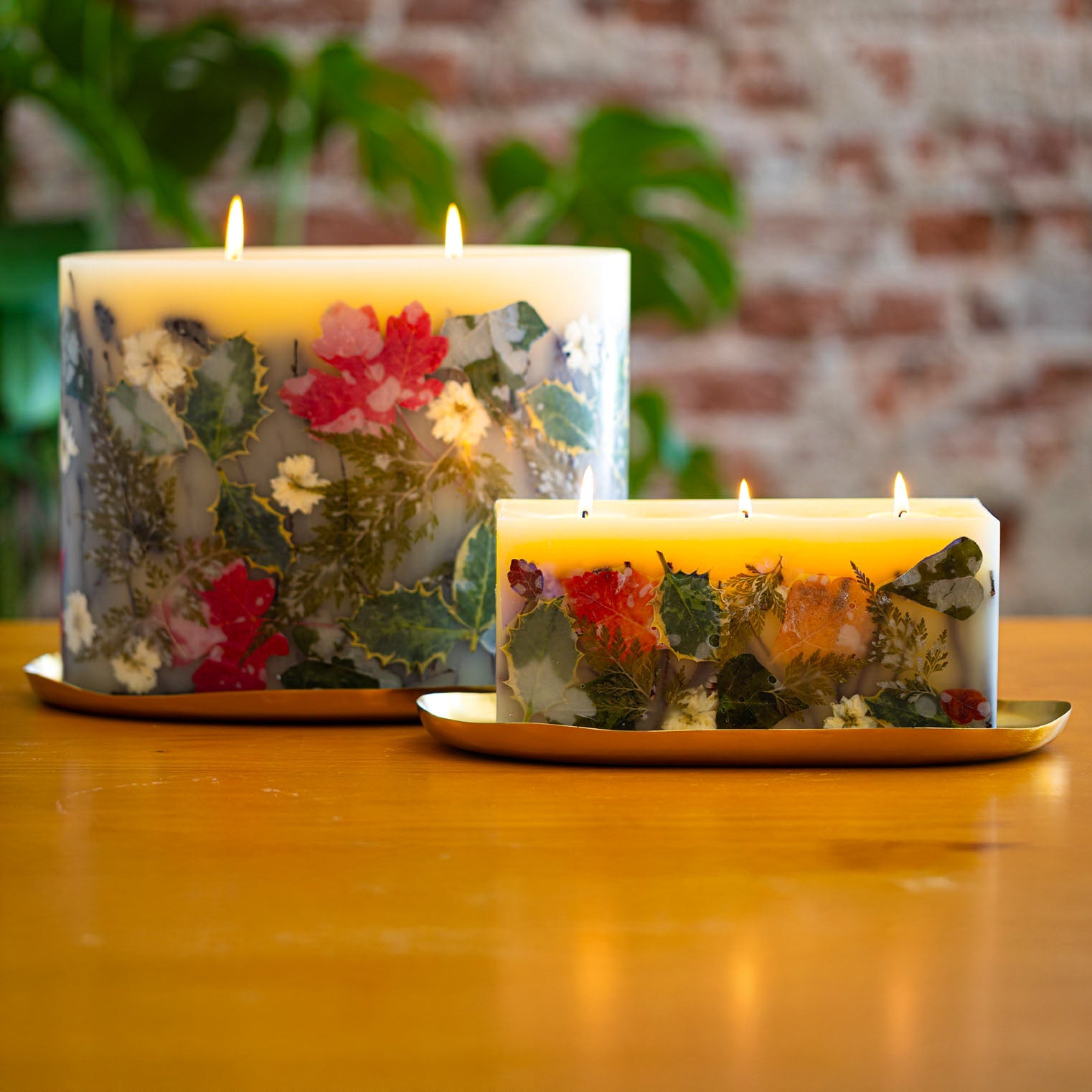 Statement & Centerpiece Botanical Candles – Rosy Rings