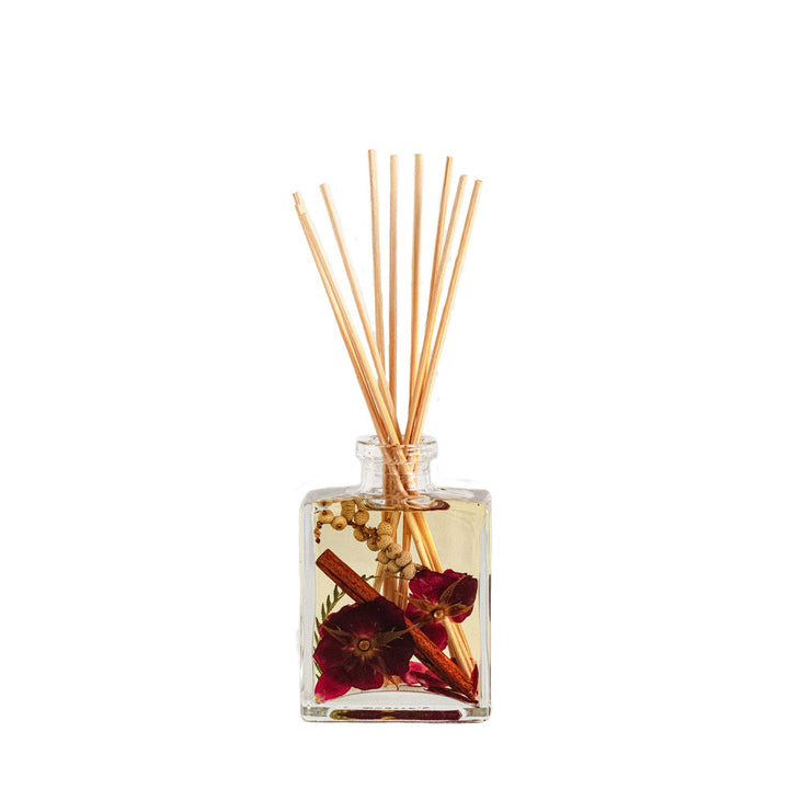 Spicy Apple 4 oz Botanical Diffuser-4oz Botanical Diffuser 1 of 3