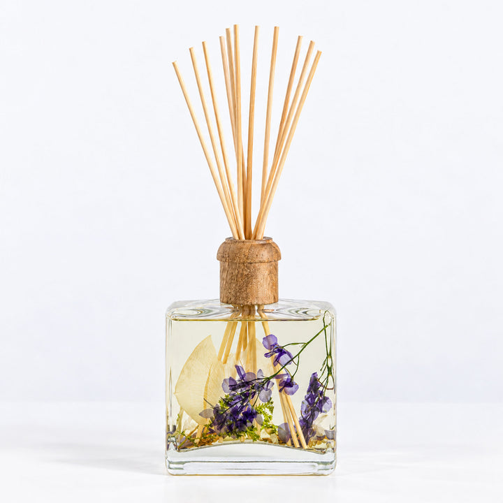 Signature Botanical Reed Diffuser - Vanilla Rain 1 of 7