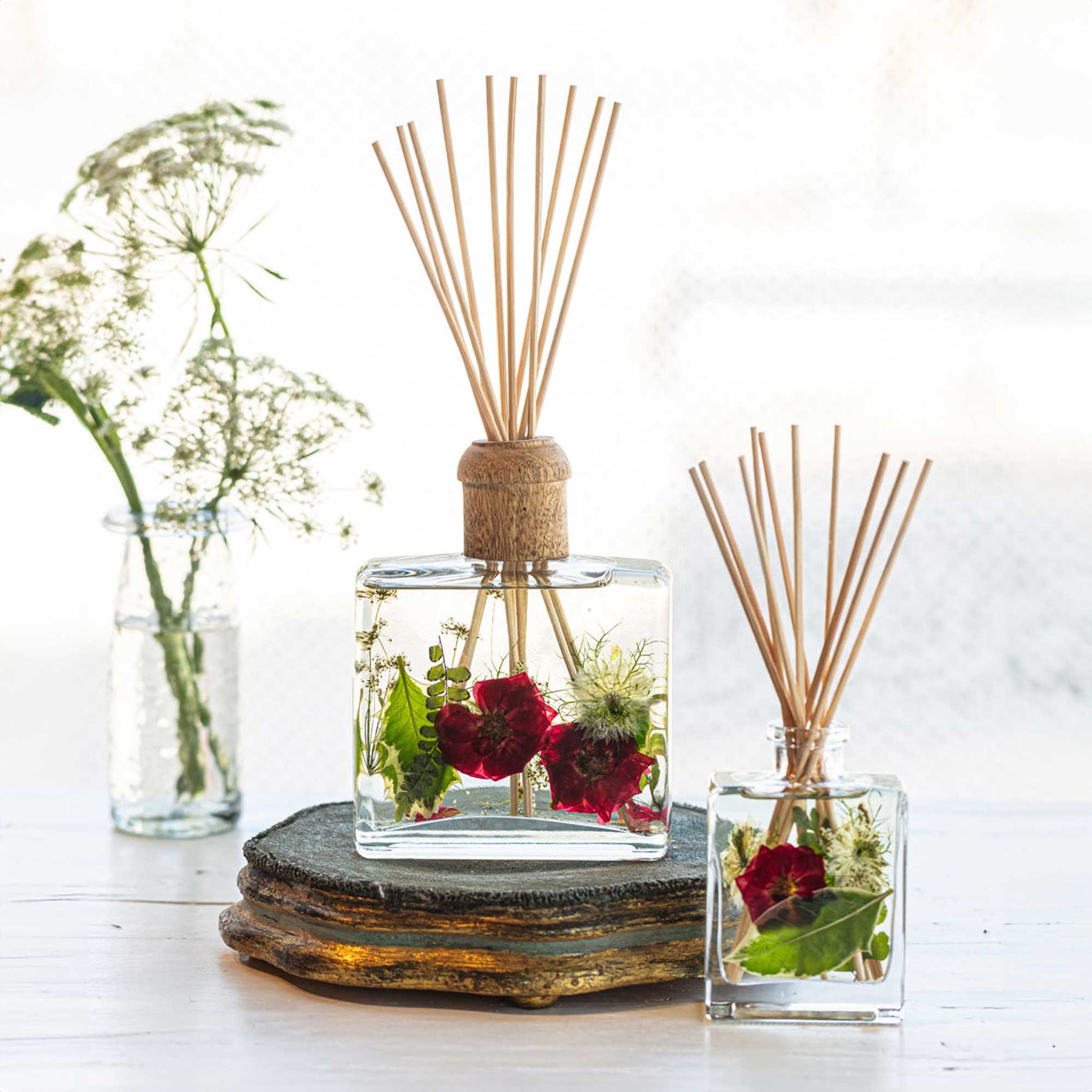 Frost Reed Diffuser Accent Botanical Reed Diffuser - Winterberry Frost – Rosy Rings