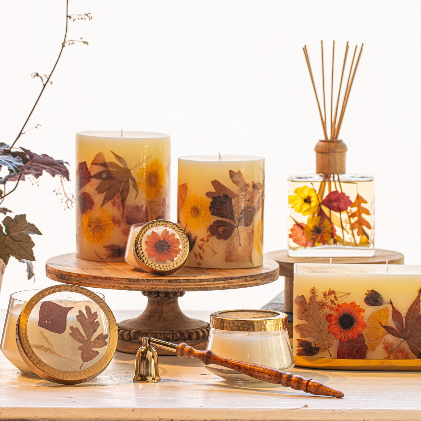Harvest Pumpkin Pressed Floral Candle - Thumbnail 2