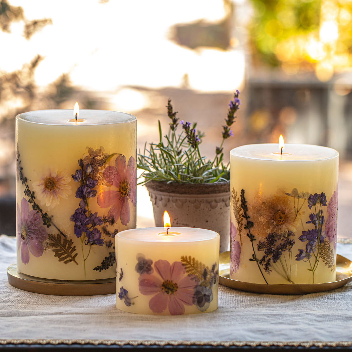 Roman Lavender Small Round Botanical Candle