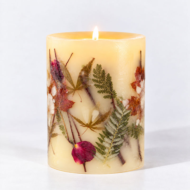 Signature Botanical Candle - Saddlewood 1 of 2