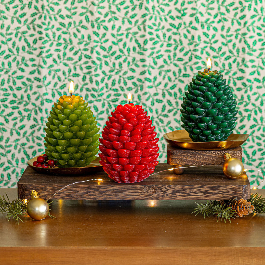 Signature Sculpted Pinecone Candle - Winterberry Frost