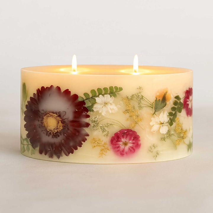 Statement Botanical Candle - Winterberry Frost 1 of 2