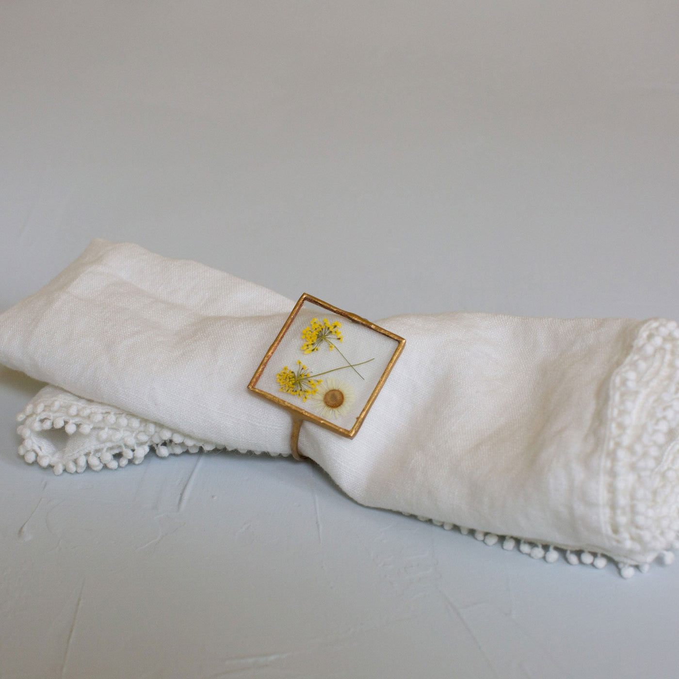 Queen Anne's Lace Square Pressed Floral Napkin Ring Set